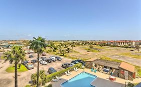 Galveston Oceanfront Condo With Balcony And View!